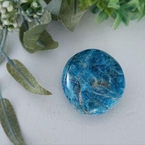 Blue apetite palm stone